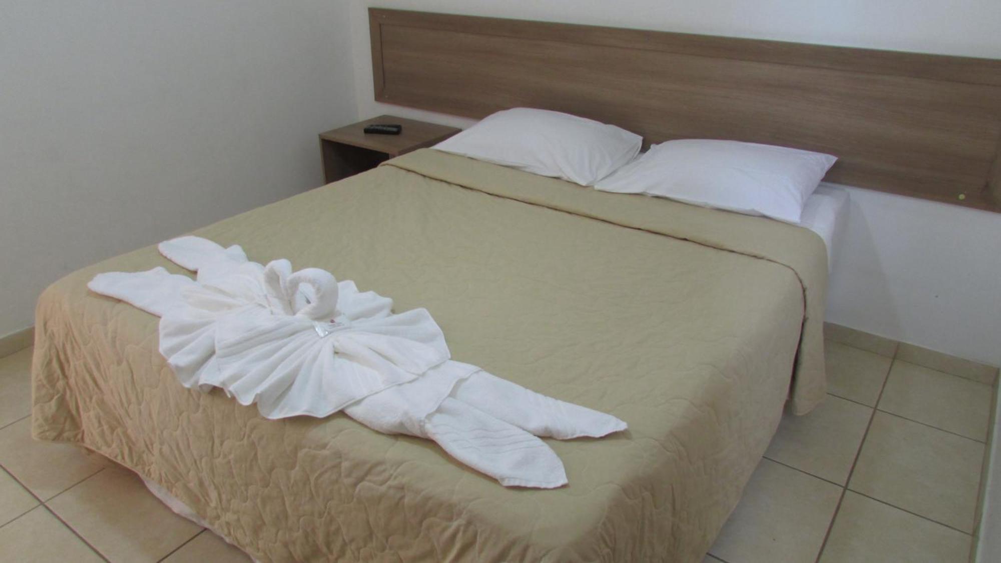Hotel Oitis Governador Valadares Exterior foto
