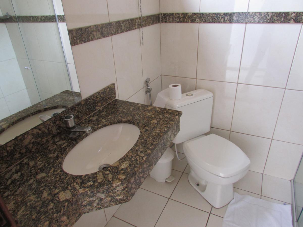 Hotel Oitis Governador Valadares Exterior foto